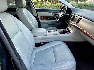 Jaguar XF 2009