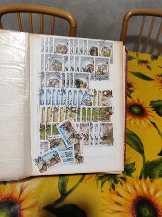Volume 37 Francobolli
