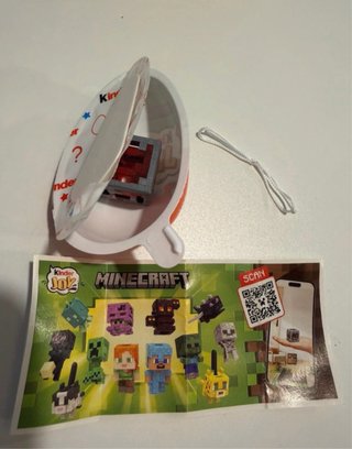 Kinder Joy Minecraft Cubo