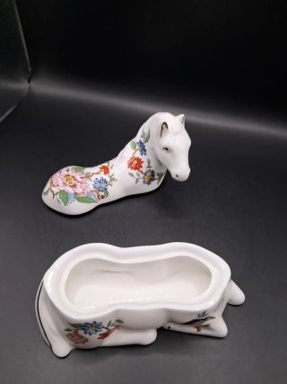 Caja de porcelana Aynsley inglesa