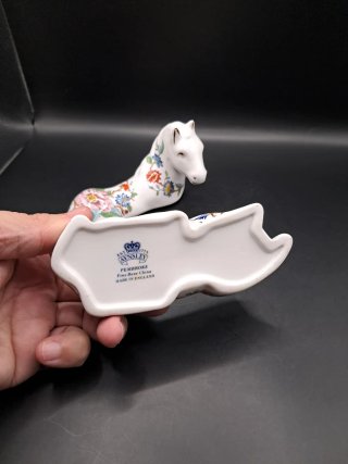 Caja de porcelana Aynsley inglesa