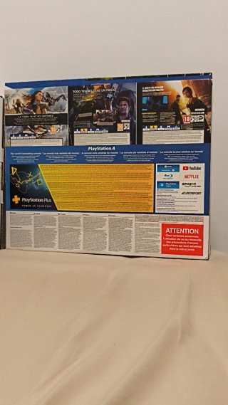 Caja de PS4 Slim 1TB