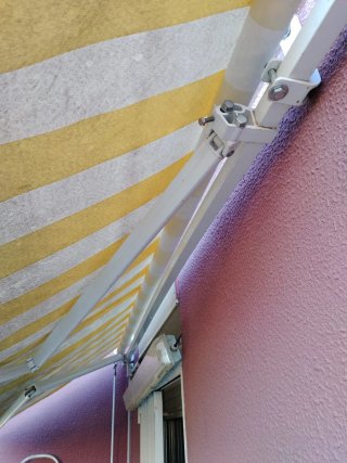 Estructuras de toldo metal y plástico