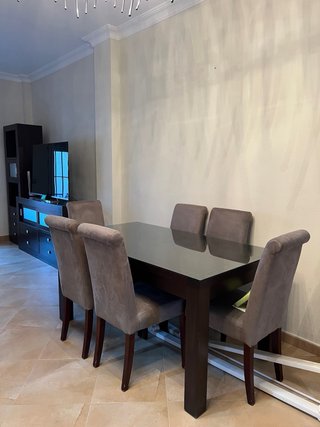 Mesa comedor + 6 sillas + mueble TV