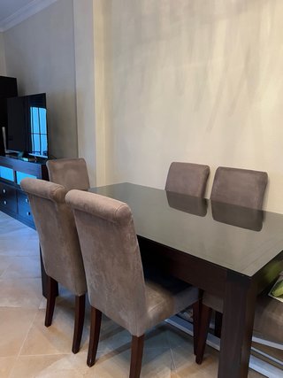 Mesa comedor + 6 sillas + mueble TV