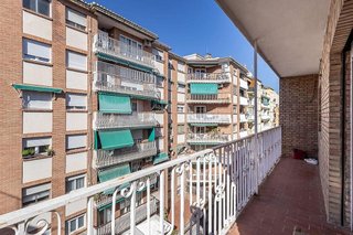 Piso en venta en Pajaritos - Plaza de Toros en Granada