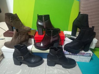 Lote Botas Talla 39 Marrón y Negro