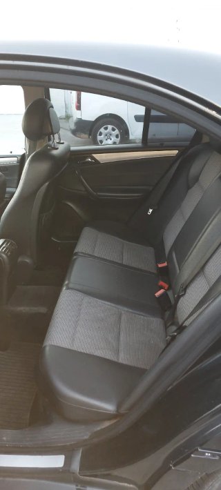 Mercedes-Benz Clase C 2005