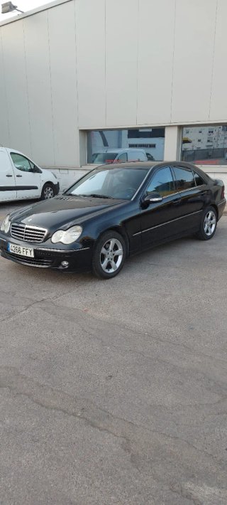 Mercedes-Benz Clase C 2005