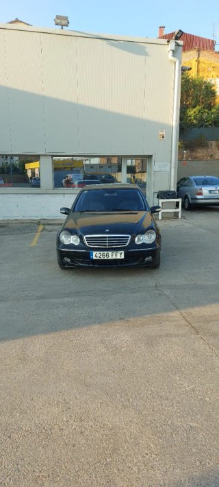 Mercedes-Benz Clase C 2005