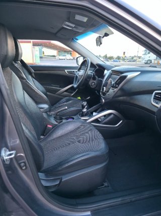 Hyundai Veloster 2012