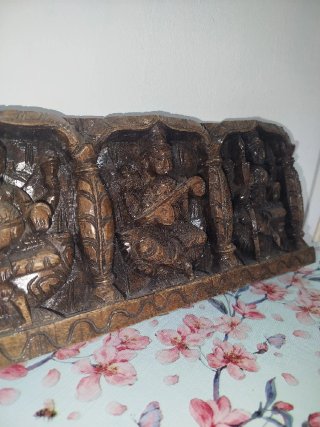 Figura de madera tallada hindú