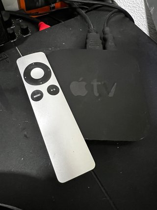 Televisión Samsung 32 + Apple TV