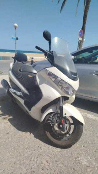 Suzuki Burgman 125 Executive 2012