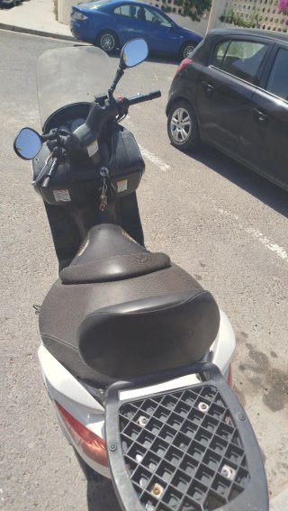 Suzuki Burgman 125 Executive 2012
