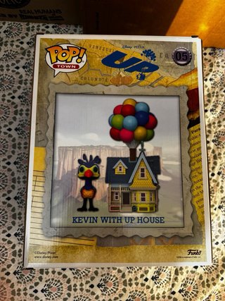 Funko Pop Disney Up Kevin With Up House NYCC 2019