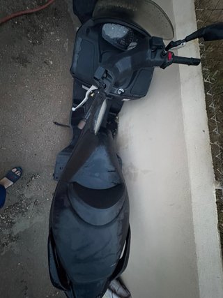 Suzuki Burgman 125cc Maxi Scooter Negra