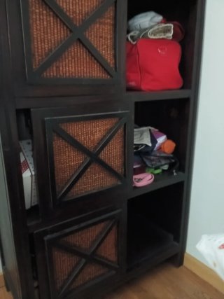 Mueble auxiliar madera y ratán