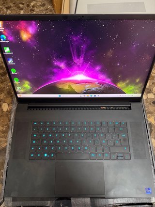 Razer Blade 17 4K 144Hz i9-12900H 32GB 1TB 3070