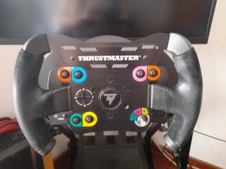 Volante Thrustmaster T300 + 3 Volantes