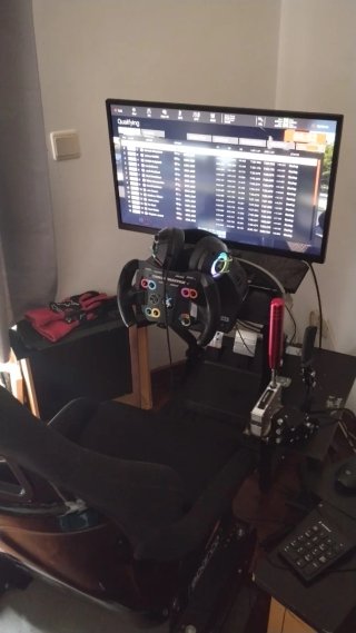 Volante Thrustmaster T300 + 3 Volantes