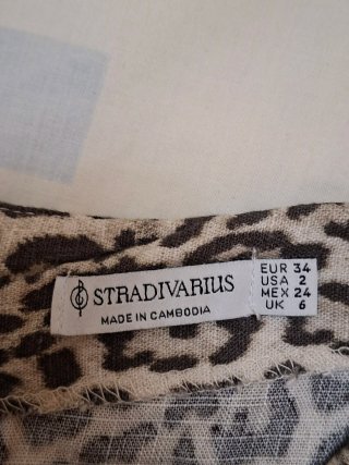 Pantalón corto estampado animal print T.34