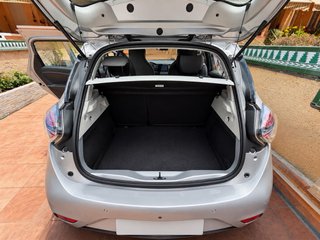 Renault ZOE E-Tech R110 · 52 kWh · 80 kW · 27.327