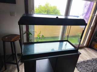 Acuario Acualed 100L con accesorios NO NEGOCIABLE