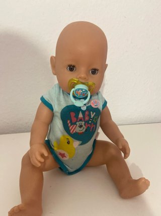 Muñeco bebé interactivo