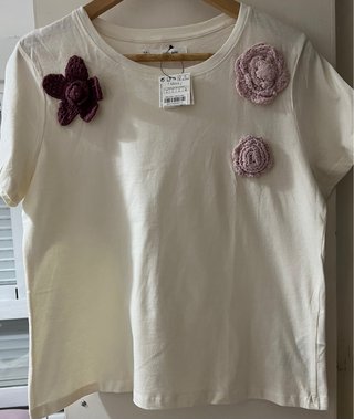 Camiseta Sfera Crema Flores Crochet Talla L