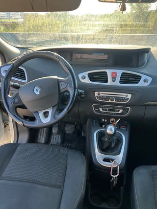 Renault Grand Scenic 2010