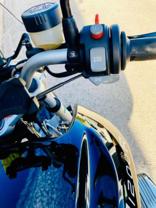 BMW R1200R