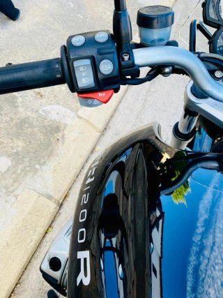 BMW R1200R