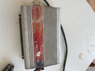 Convertidor de Corriente DC 12V a AC 230V