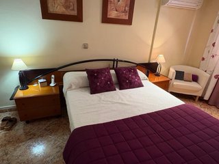 Mueble de noche madera con cajones