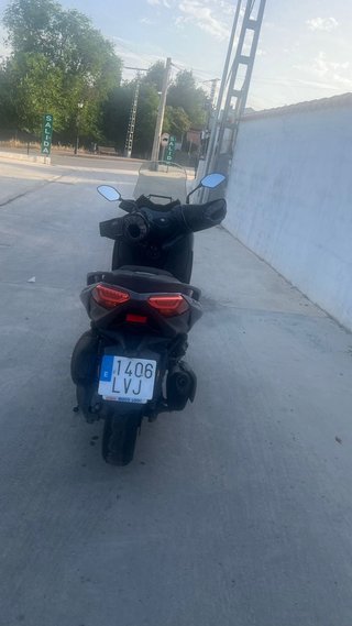 Yamaha XMAX 300 Tech MAX Negra