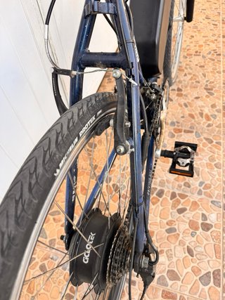 Bicicleta Eléctrica de Montaña Azul