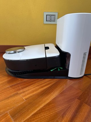 Robot aspirapolvere Folletto VR7s
