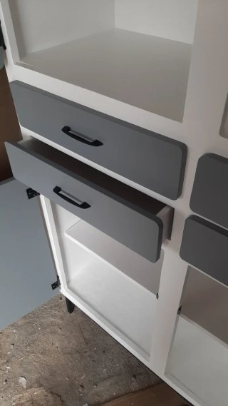 Credenza Vintage Restaurada