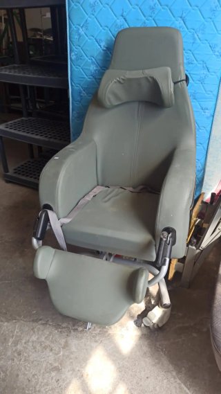 Se vende Sillón geriátrico reclinable 200€