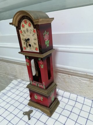 Antiguo reloj alemán