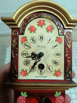 Antiguo reloj alemán