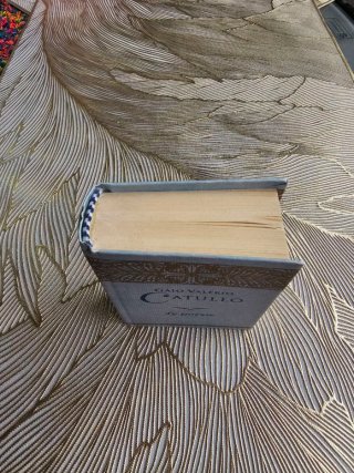 Mini libro "Le poesie" di Gaio Valerio Catullo