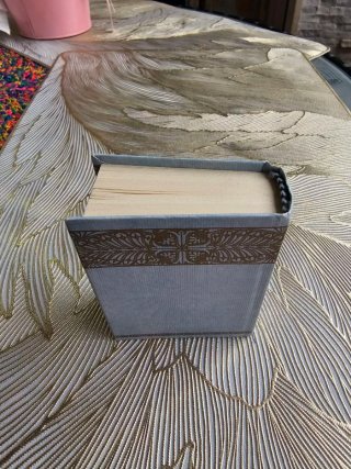 Mini libro "Le poesie" di Gaio Valerio Catullo