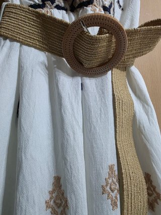 Vestido de verano blanco bordado