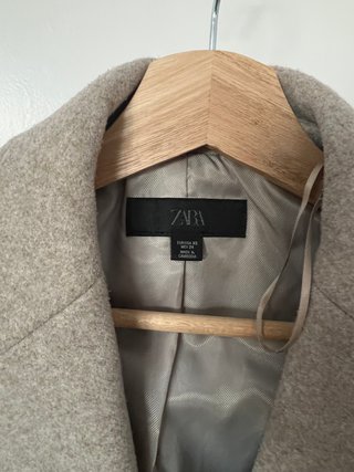 Abrigo largo Zara beige Talla XS | Urgente Mudanza