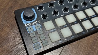 Arturia Beatstep Black Controlador MIDI