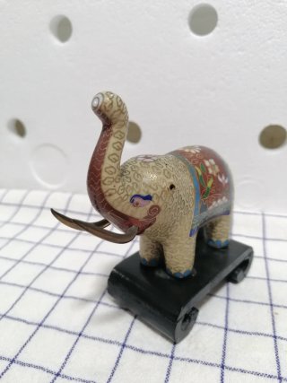 Elefante CLOISONNE Antiguo