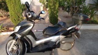 Yamaha X-City 125cc Scooter Negro/Plata