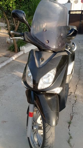 Yamaha X-City 125cc Scooter Negro/Plata